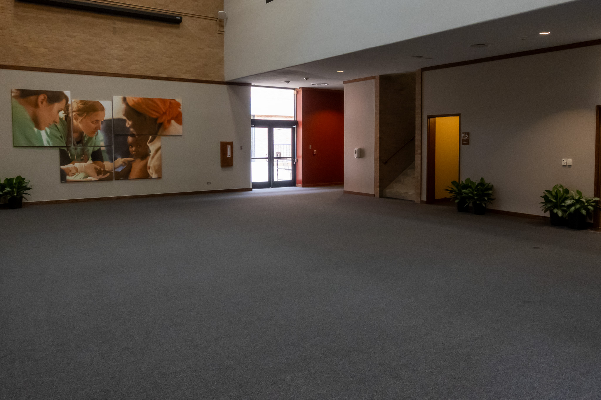 Holly Foyer